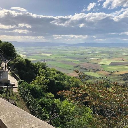 Casa Vacanze Dimora Monfalcone มอนเตสกายิโอโซ ภายนอก รูปภาพ