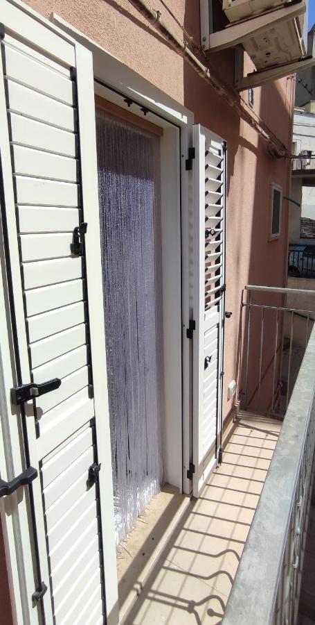 Casa Vacanze Dimora Monfalcone มอนเตสกายิโอโซ ภายนอก รูปภาพ