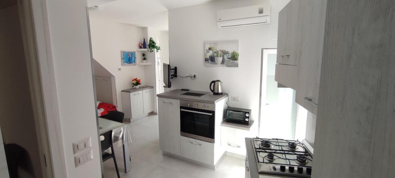 Casa Vacanze Dimora Monfalcone มอนเตสกายิโอโซ ภายนอก รูปภาพ
