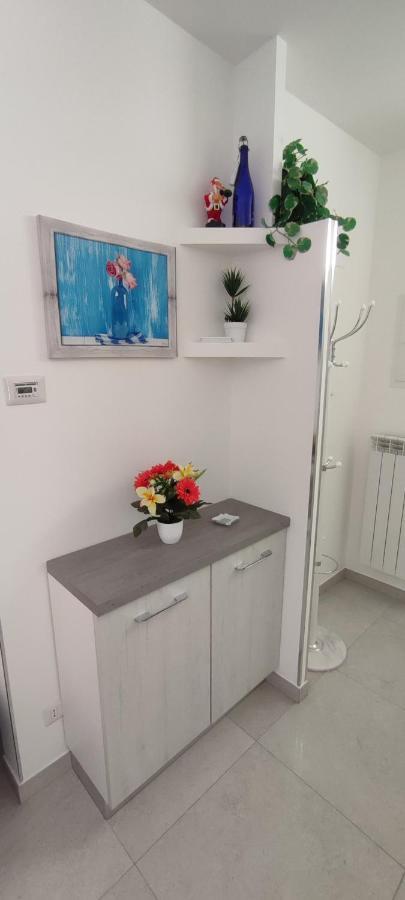 Casa Vacanze Dimora Monfalcone มอนเตสกายิโอโซ ภายนอก รูปภาพ