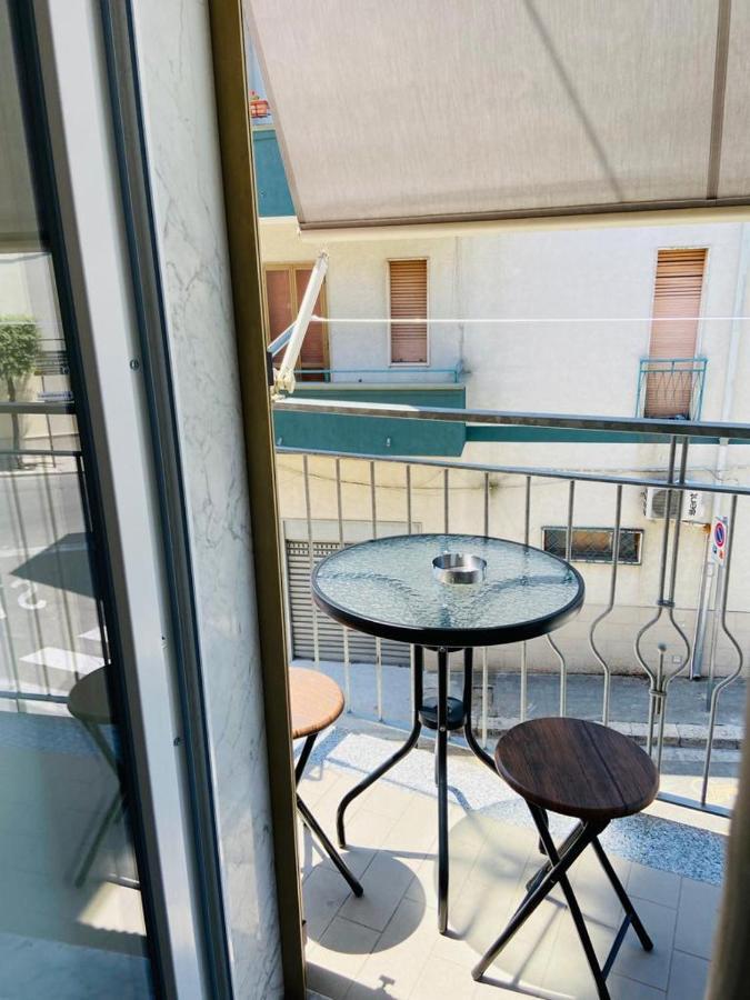 Casa Vacanze Dimora Monfalcone มอนเตสกายิโอโซ ภายนอก รูปภาพ