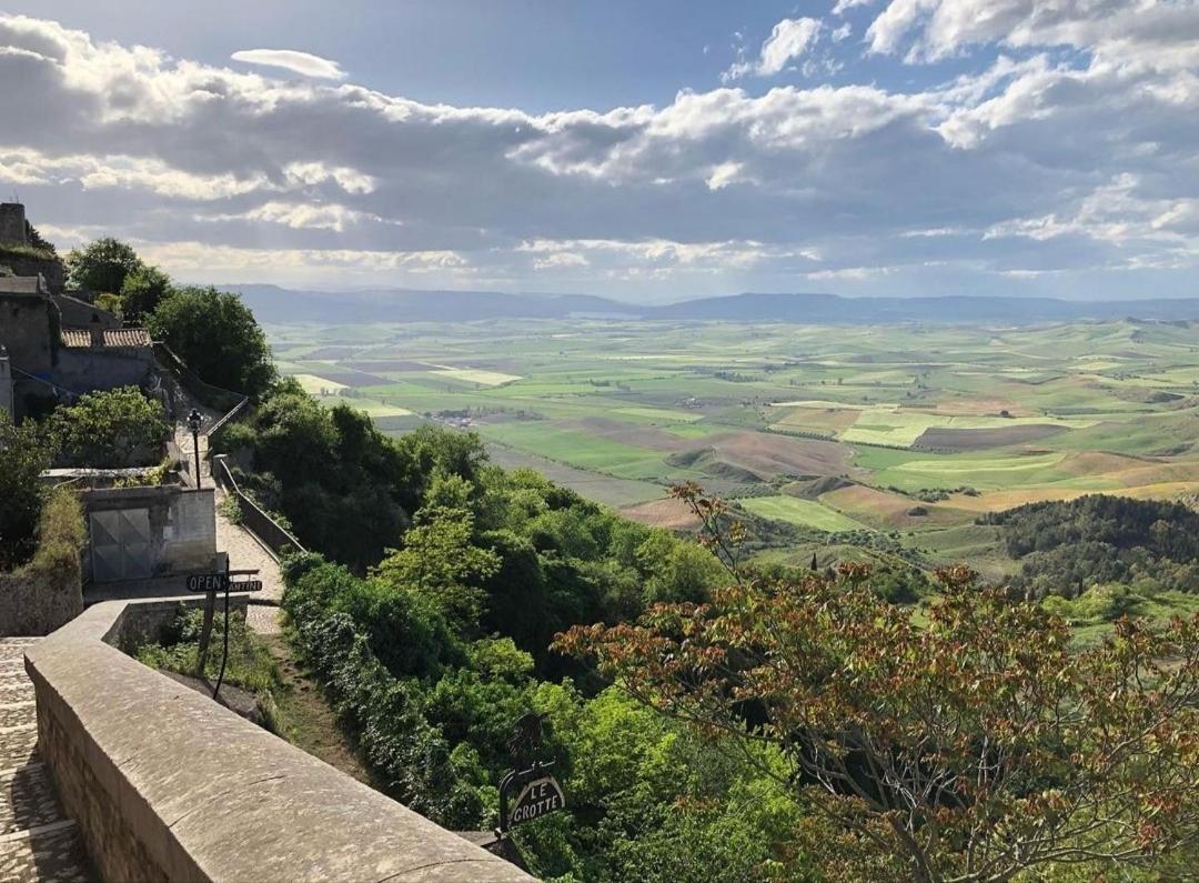 Casa Vacanze Dimora Monfalcone มอนเตสกายิโอโซ ภายนอก รูปภาพ