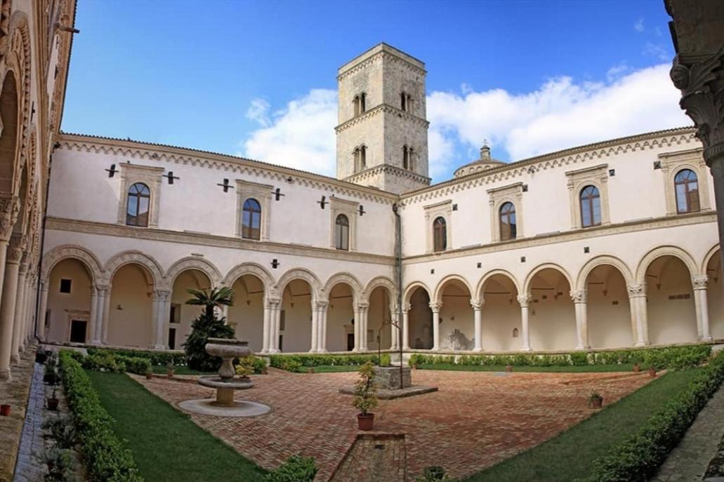 Casa Vacanze Dimora Monfalcone มอนเตสกายิโอโซ ภายนอก รูปภาพ